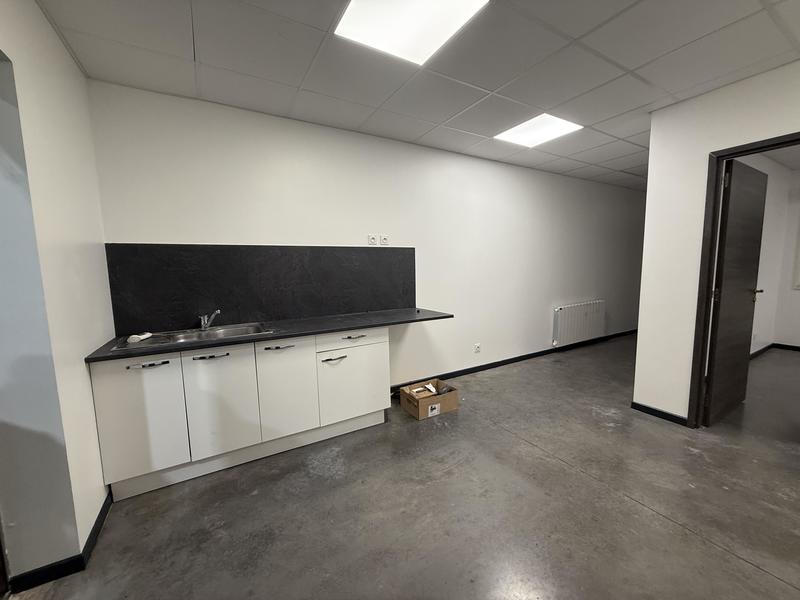 Local commercial - 490 m² - 2 pièces