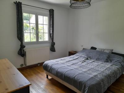 Maison - 172 m² - 9 pièces