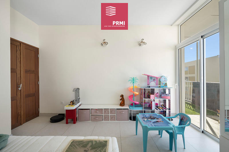 Appartement - 89 m² - 4 pièces