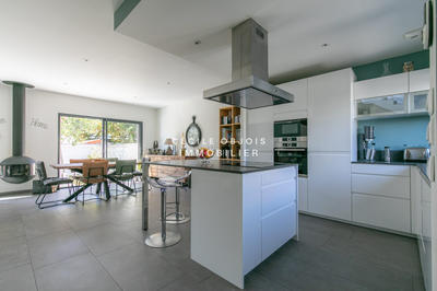 Maison contemporaine - 150 m² - 7 pièces