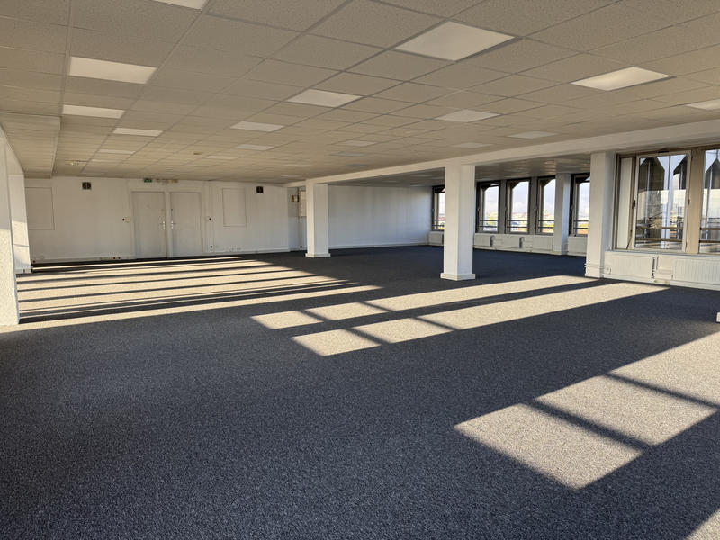 Local commercial - 269 m²