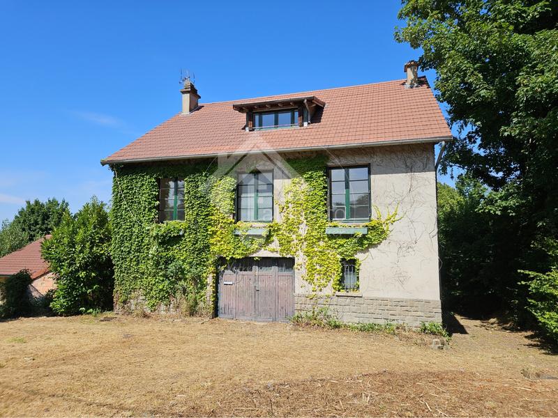 Maison - 178 m² - 8 pièces