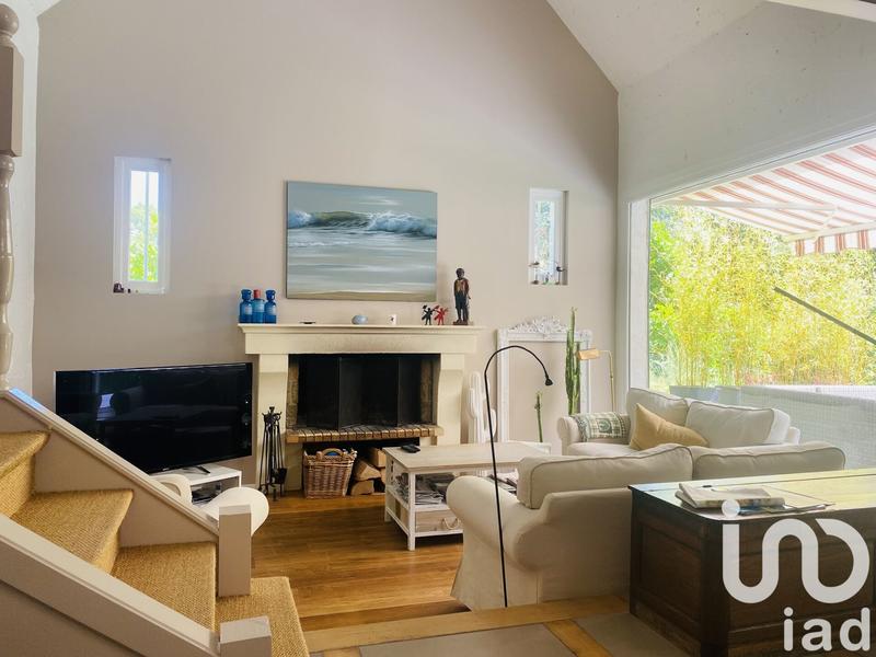 Maison - 270 m² - 8 pièces