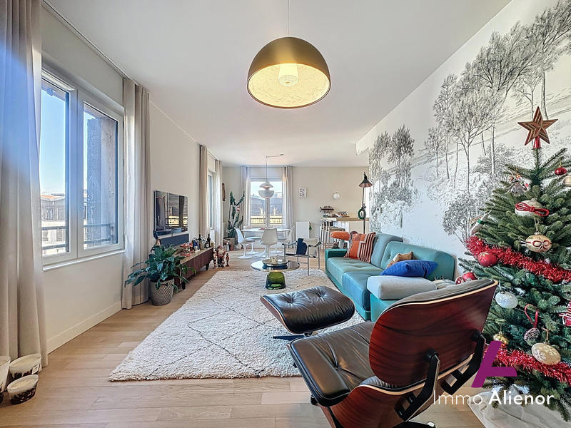 Appartement - 128 m² - 5 pièces