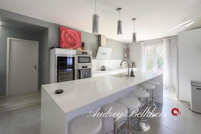 Maison - 146 m² - 7 pièces