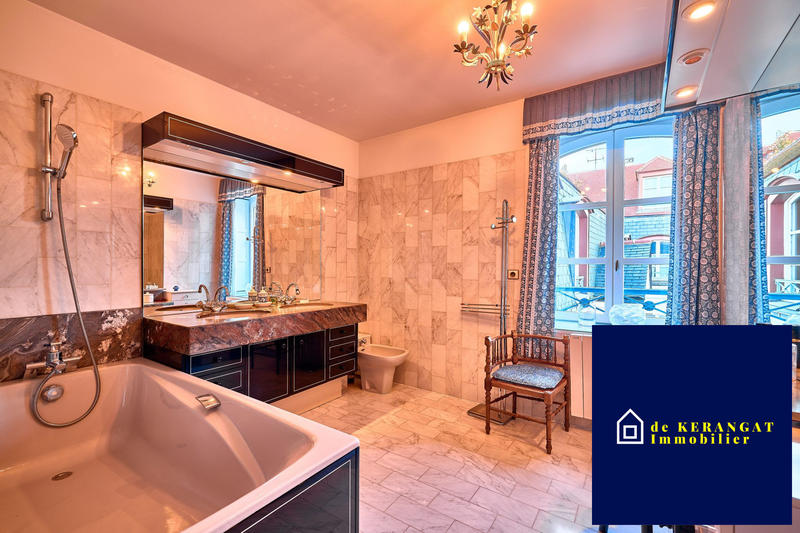 Appartement - 192 m² - 6 pièces