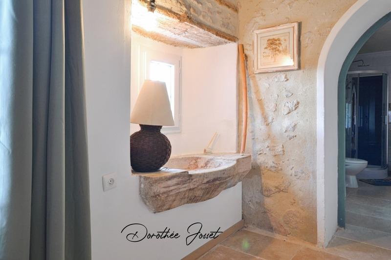 Maison - 335 m² - 9 pièces