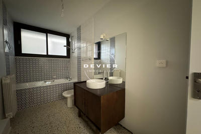 Appartement - 98 m² - 4 pièces