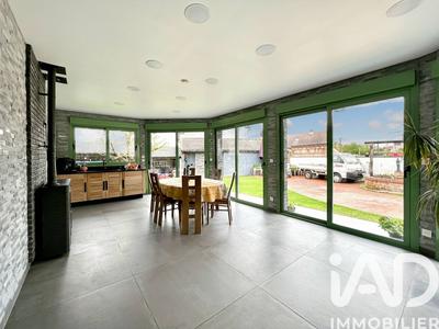 Maison - 235 m² - 7 pièces