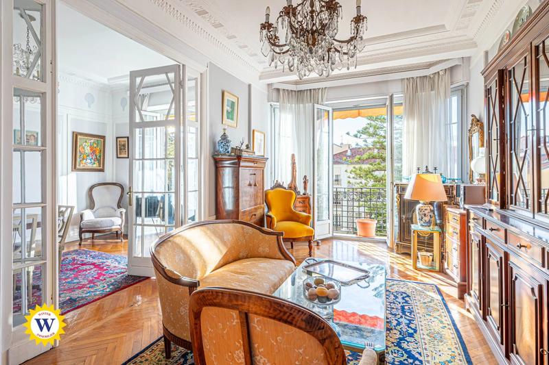 Appartement - 102 m² - 4 pièces