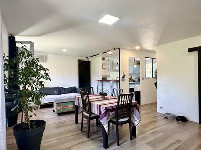 Maison - 121 m² - 5 pièces