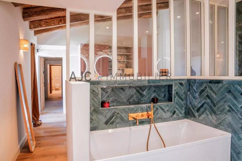 Maison de ville - 215 m² - 6 pièces