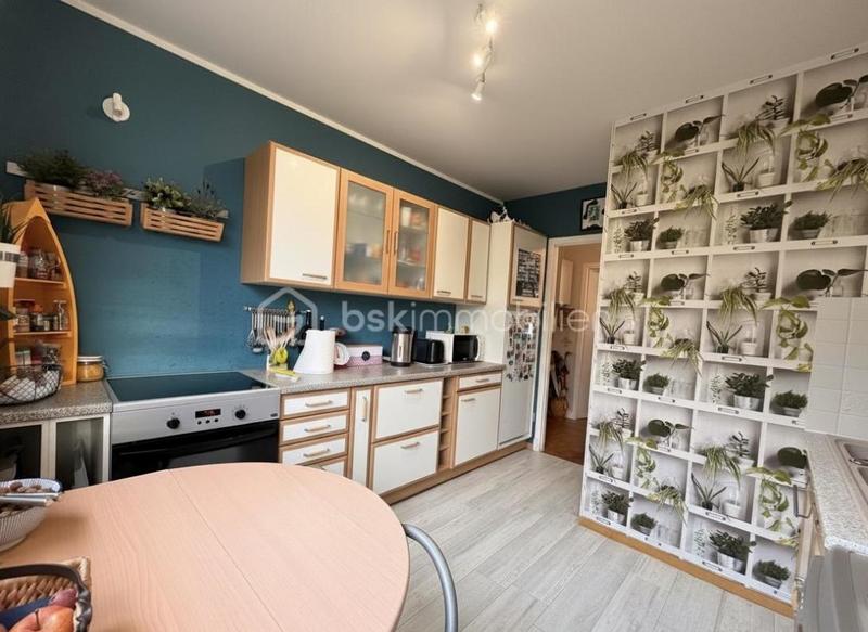 Appartement - 93 m² - 5 pièces