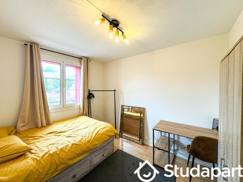 Chambre - 10 m² - 1 pièce