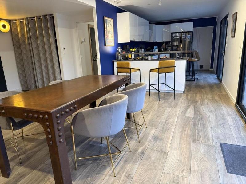 Villa - 166 m² - 5 pièces