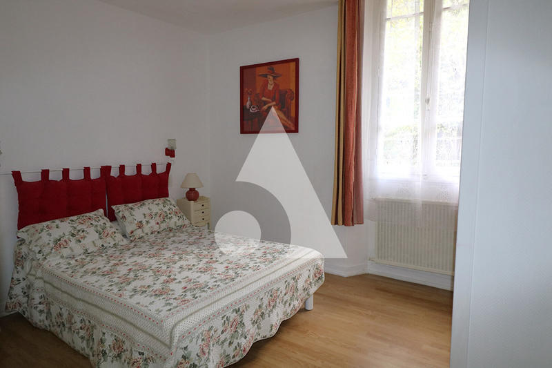 Immeuble - 21 pièces