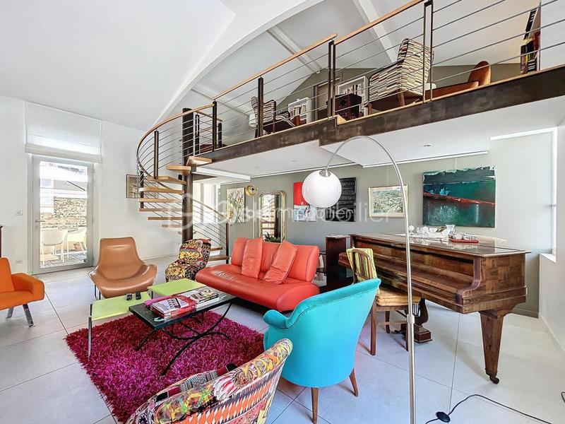 Loft - 151 m² - 5 pièces