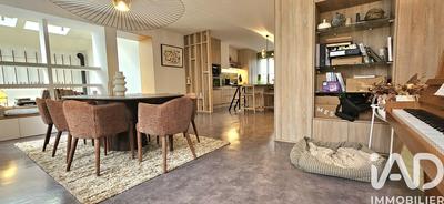 Maison de ville - 200 m² - 7 pièces