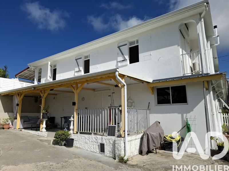 Maison - 196 m² - 7 pièces