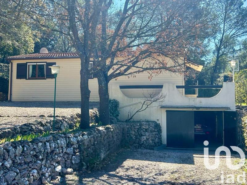 Maison - 14 000 m² - 4 pièces