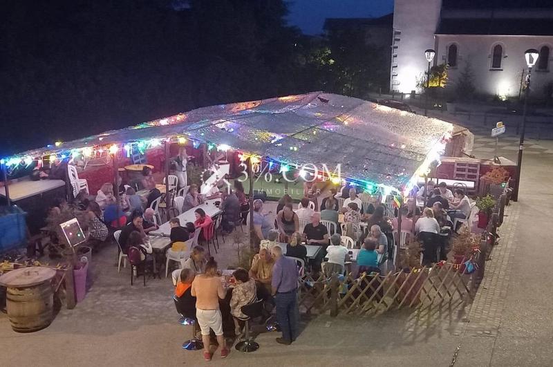 Local commercial - 225 m² - 6 pièces