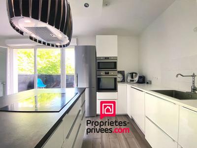 Appartement - 83 m² - 4 pièces