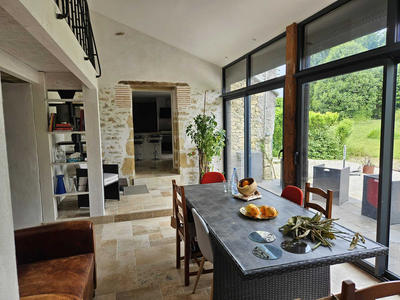 Maison - 272 m² - 10 pièces