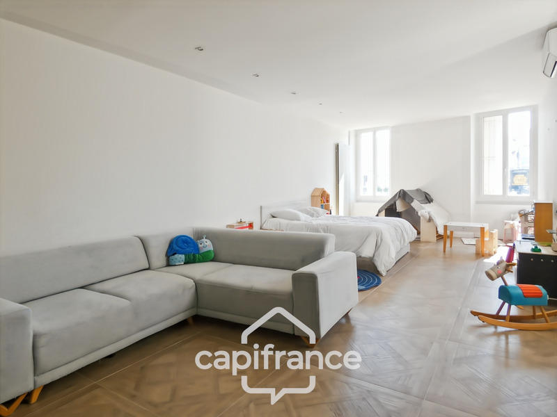 Maison de maîtres - 434 m² - 10 pièces