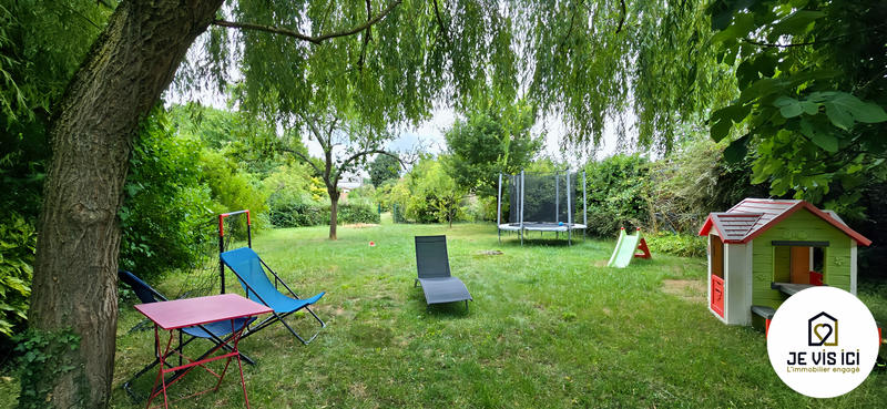 Maison - 230 m² - 10 pièces