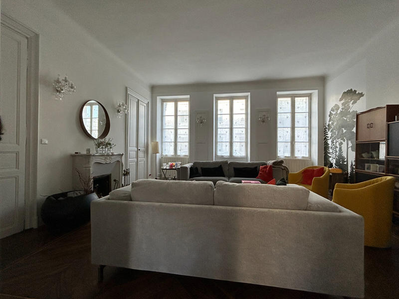 Maison - 293 m² - 10 pièces