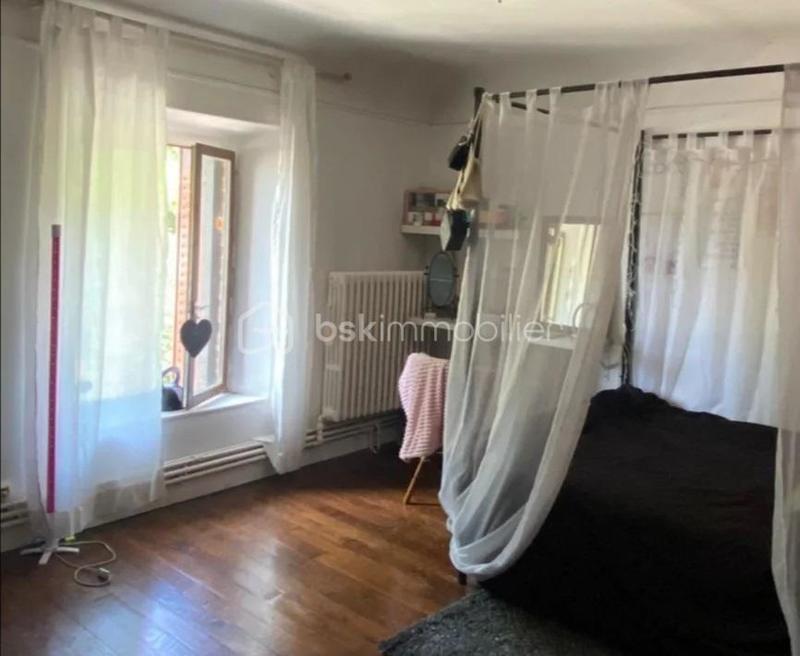 Maison - 326 m² - 11 pièces