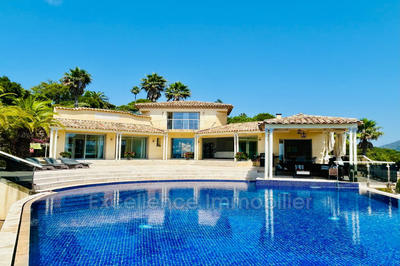 Propriété - 200 m² - 6 pièces