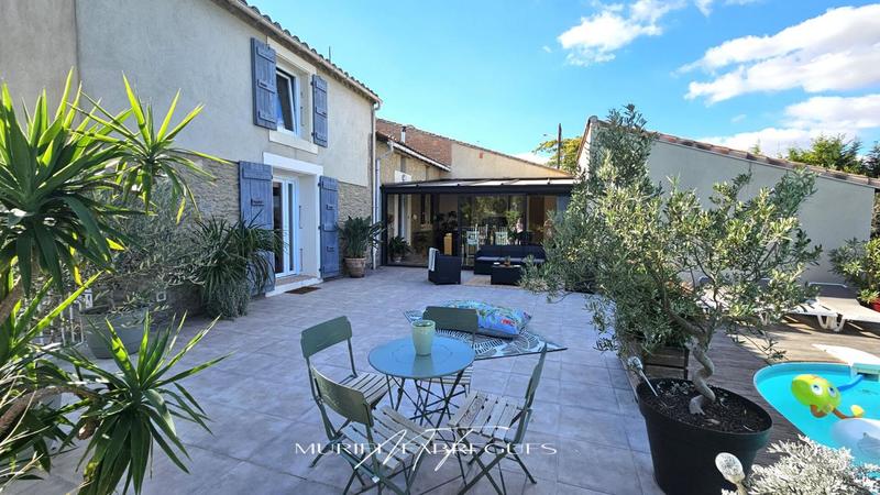 Maison - 181 m² - 6 pièces