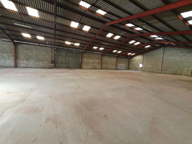 Entrepôt - 1 000 m²