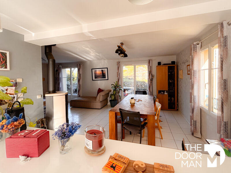 Maison - 185 m² - 8 pièces