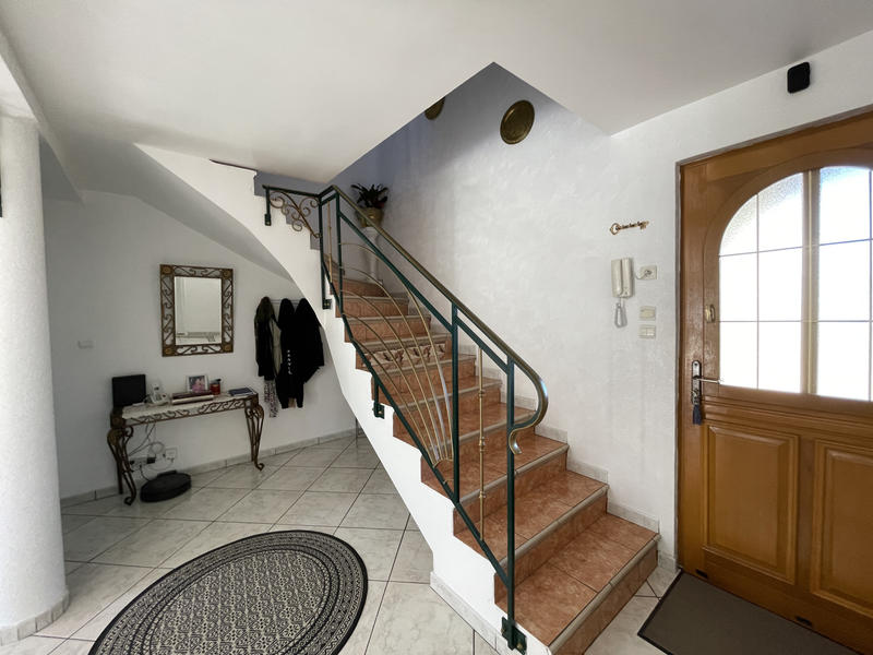 Maison - 187 m² - 7 pièces