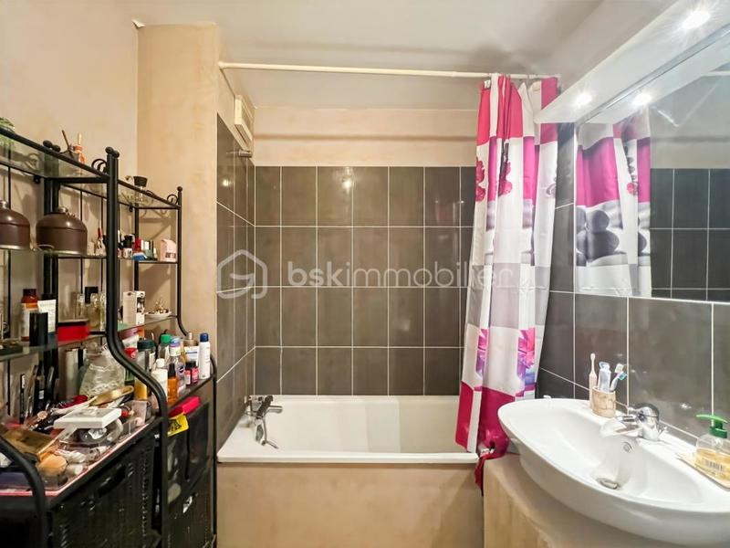 Appartement - 79 m² - 4 pièces