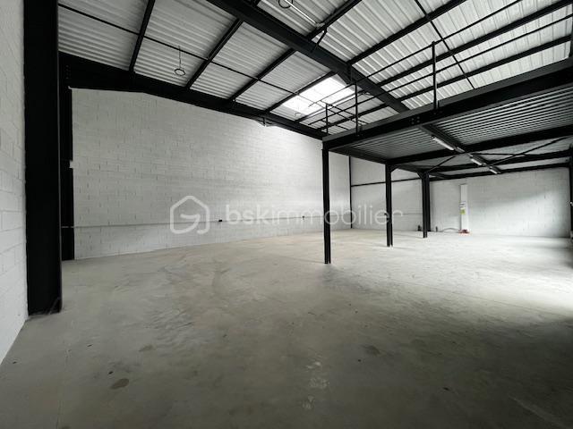 Local d'activité / Entrepôt - 206 m² - 1 pièce