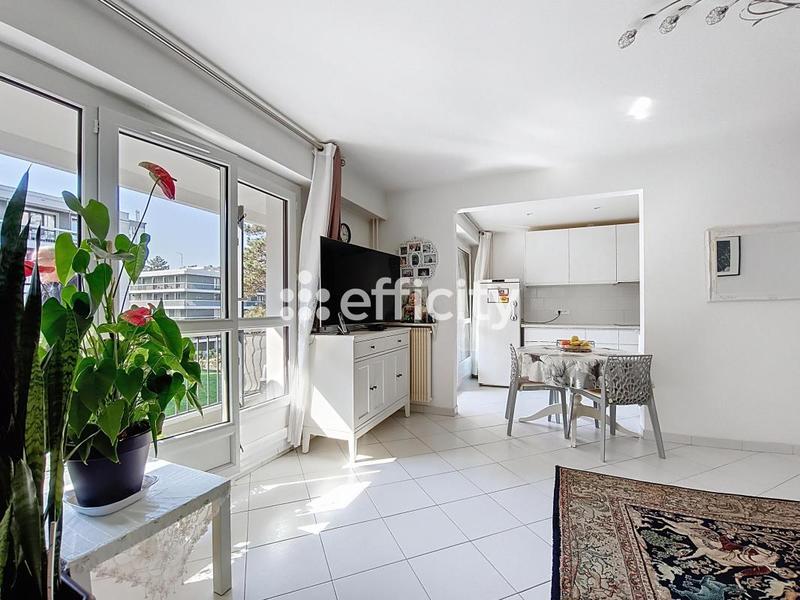 Appartement - 96 m² - 5 pièces