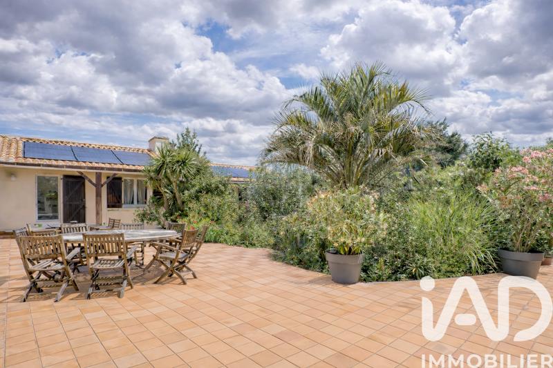 Maison - 232 m² - 10 pièces