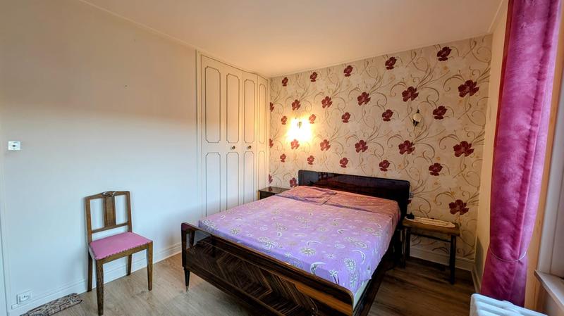 Maison - 185 m² - 8 pièces