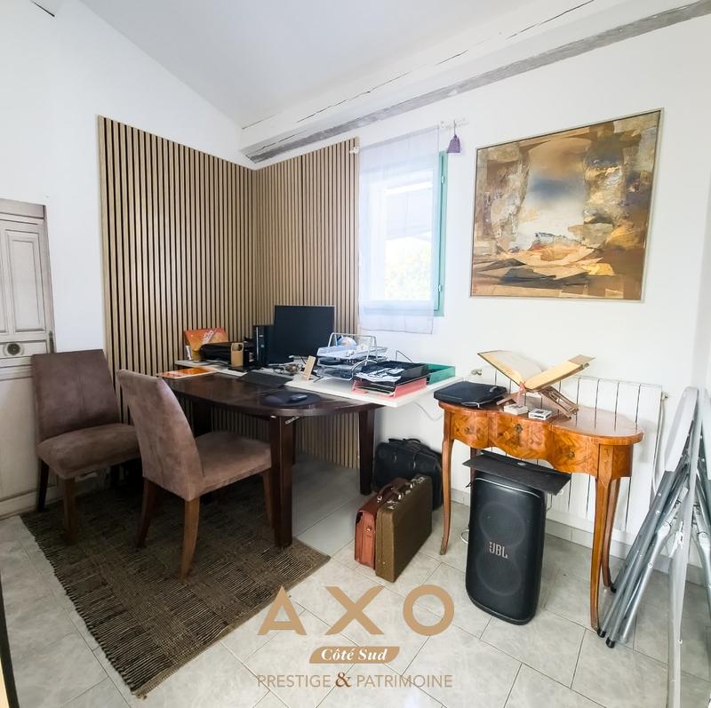 Maison - 251 m² - 8 pièces