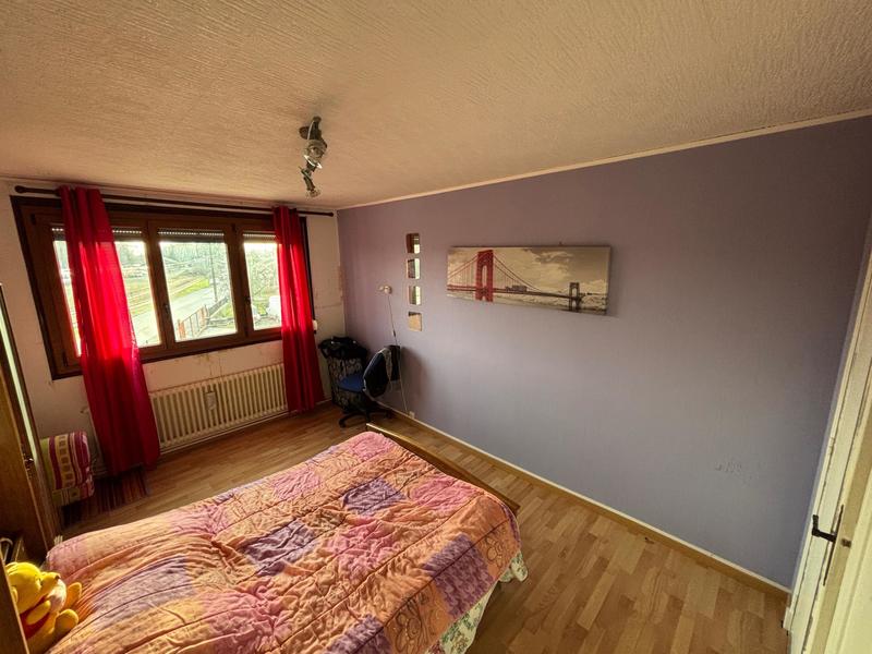 Maison - 186 m² - 8 pièces