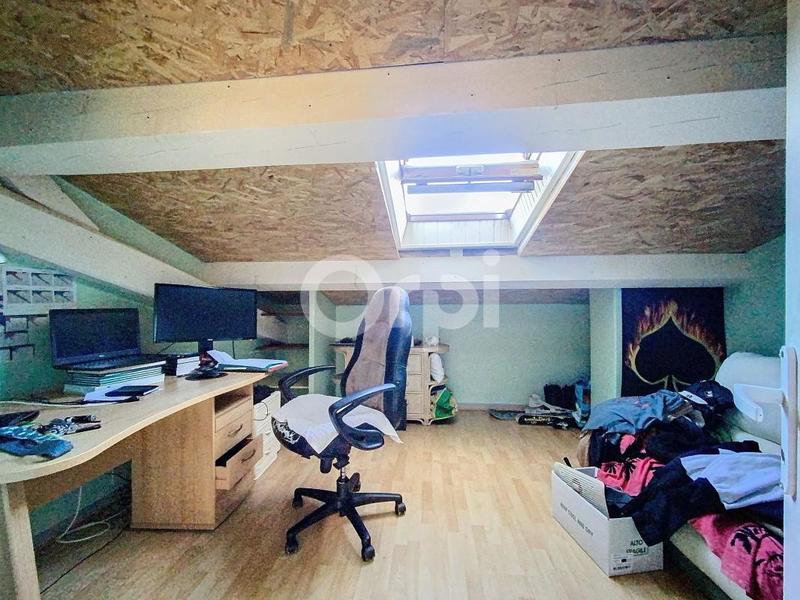 Maison - 265 m² - 8 pièces