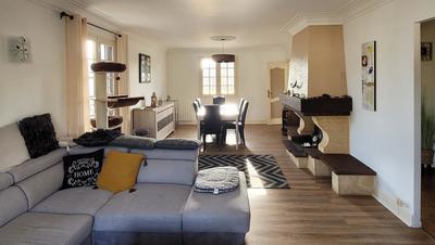 Maison - 151 m² - 9 pièces