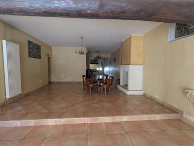 Maison - 311 m² - 8 pièces