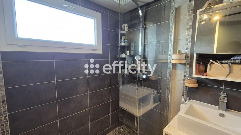 Maison - 145 m² - 7 pièces