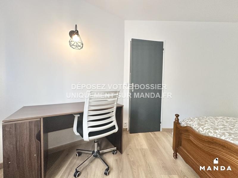 Chambre - 10 m² - 4 pièces