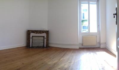 Appartement - 82 m² - 2 pièces