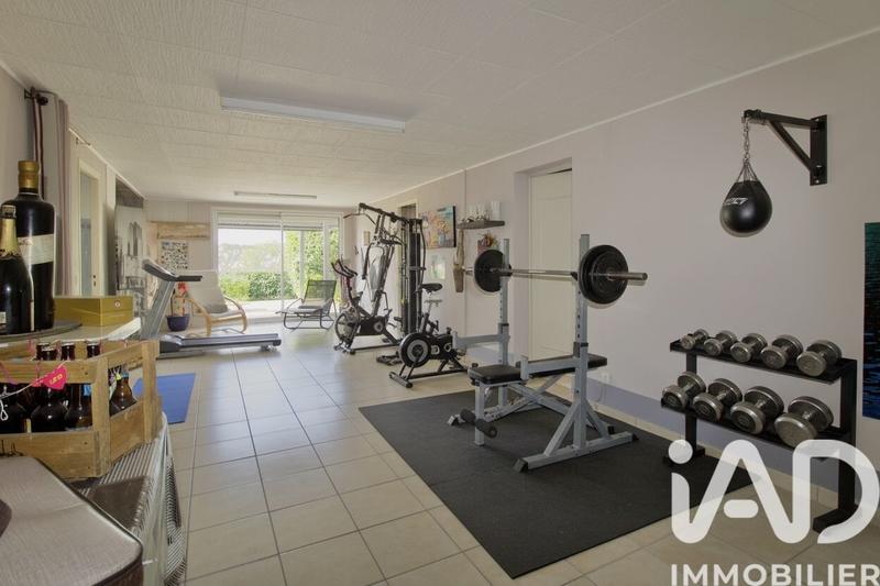 Maison - 204 m² - 9 pièces